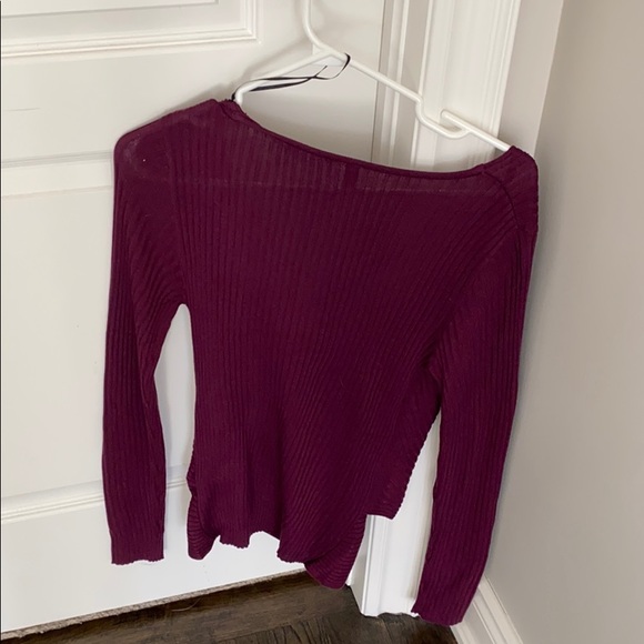 Gorgeous plum sweater - Picture 3 of 3